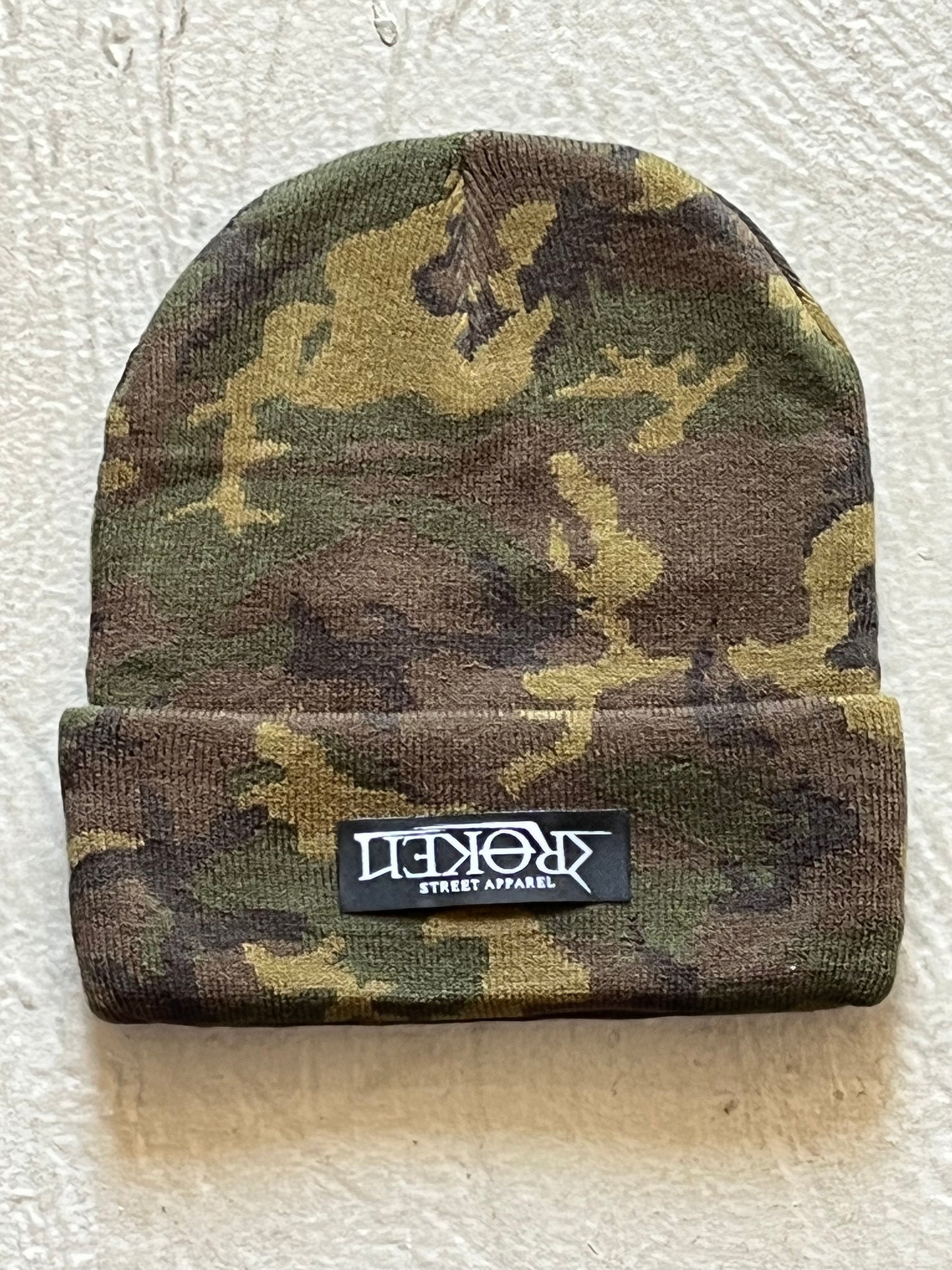 Broken Shop Beanie Solid Cuff