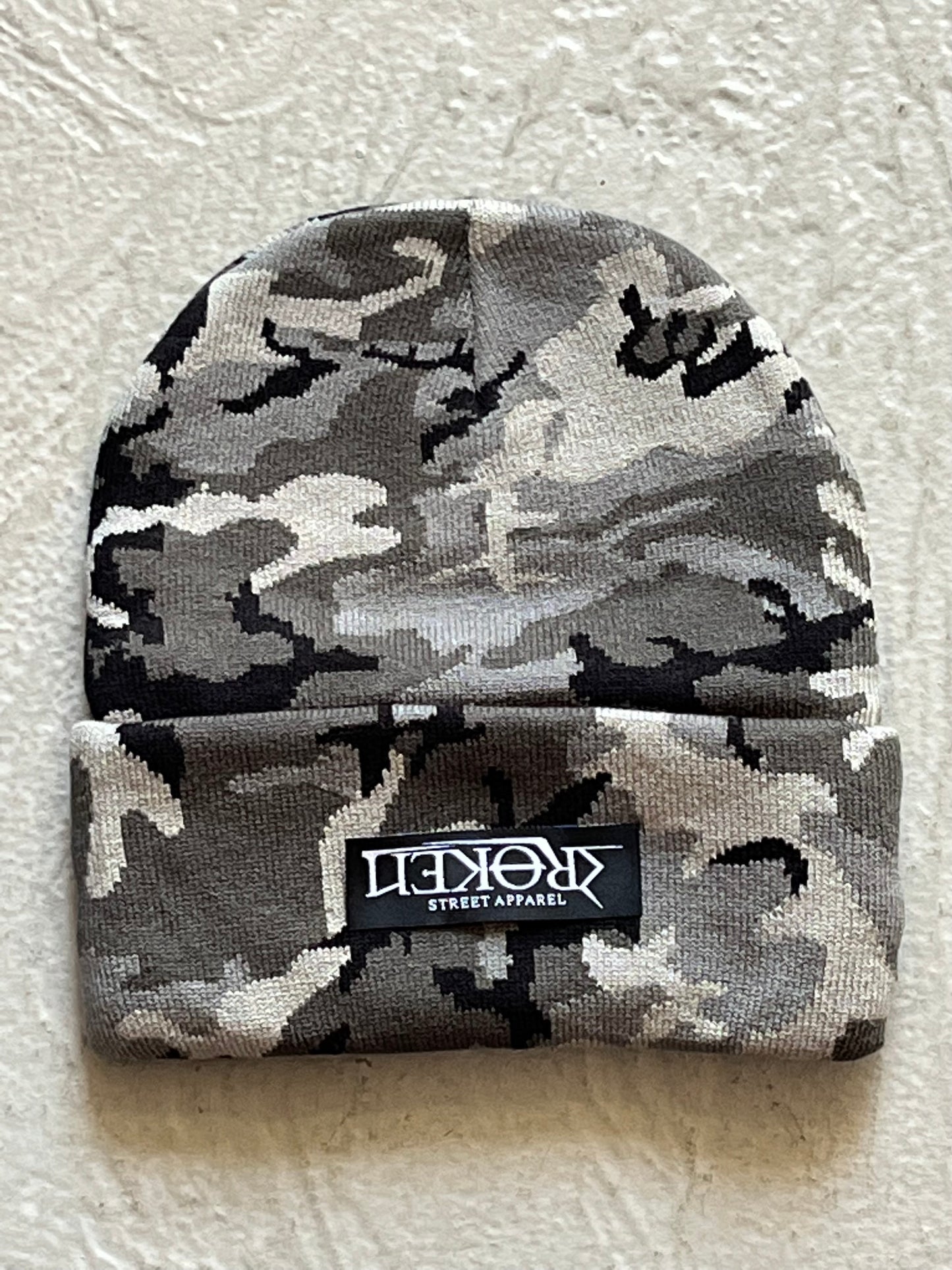 Broken Shop Beanie Solid Cuff